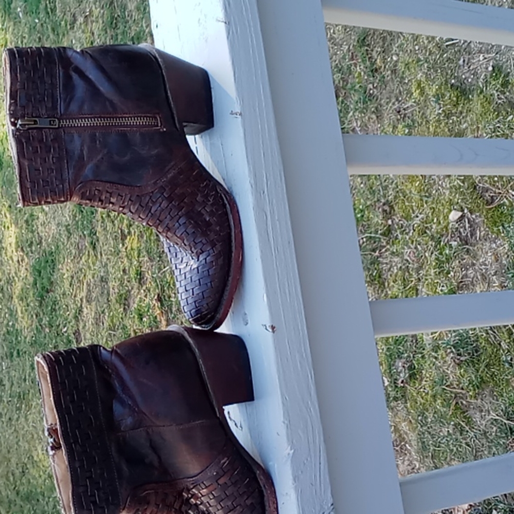 Stetson woven leather heeled boots short